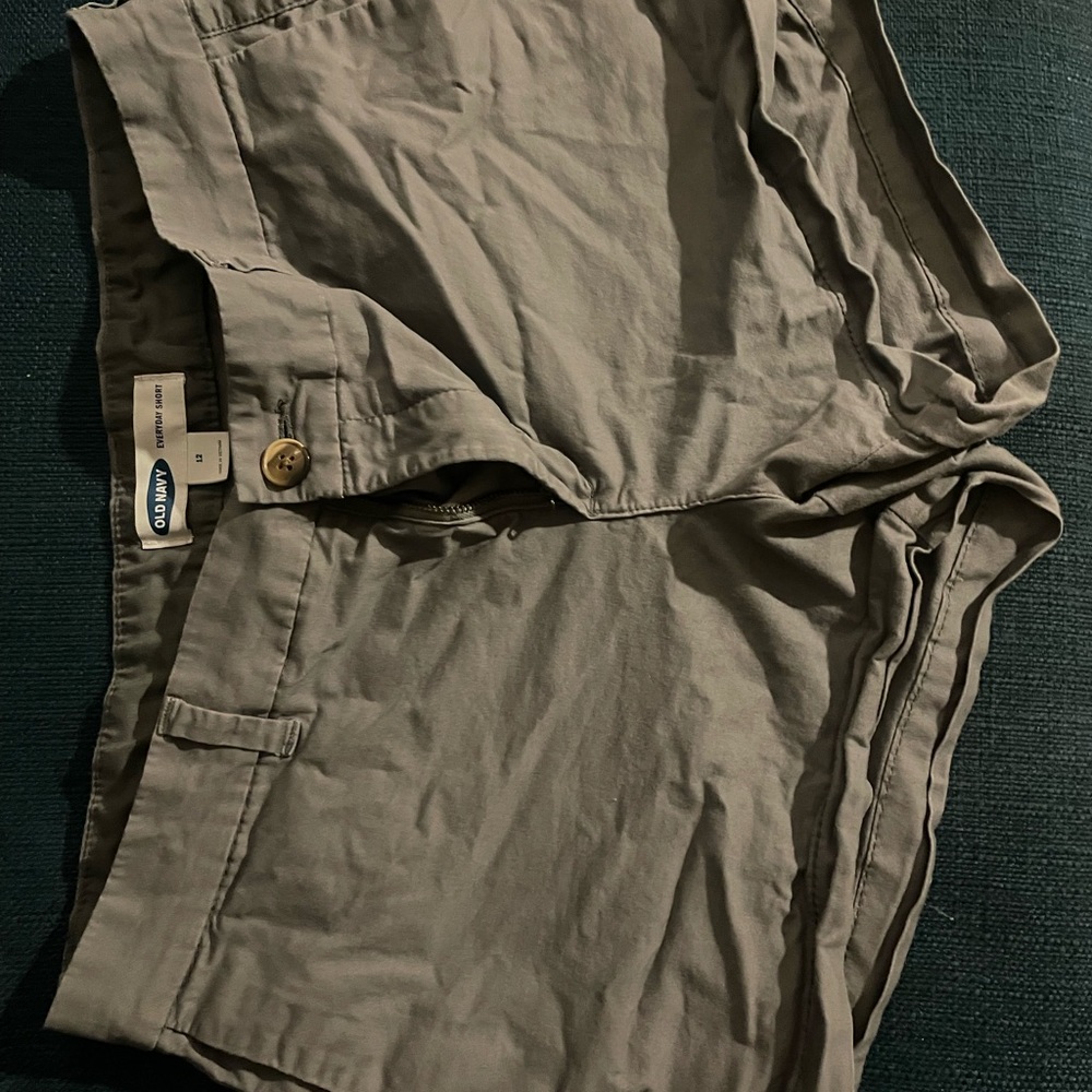 Old navy everyday shorts for women size 12.